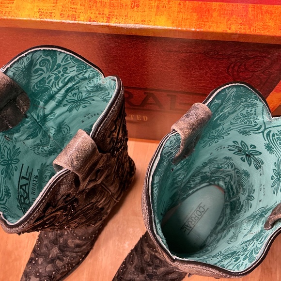 Corral LD Black Overlay & Emboidery & Studs - Picture 2 of 6